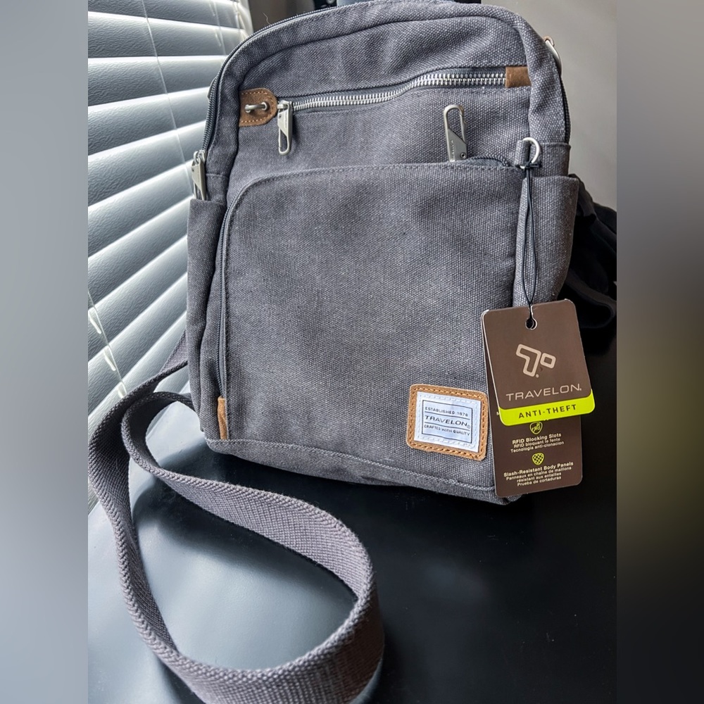 Travelon Anti-Theft Heritage Tour Bag (Pewter)